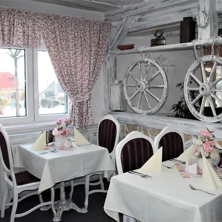 Lapas U Hoffera 3* نيترا