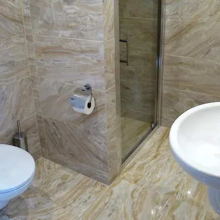 Lapas U Hoffera Konukevi 3*