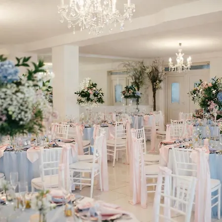 Lapas U Hoffera بيت ضيافة