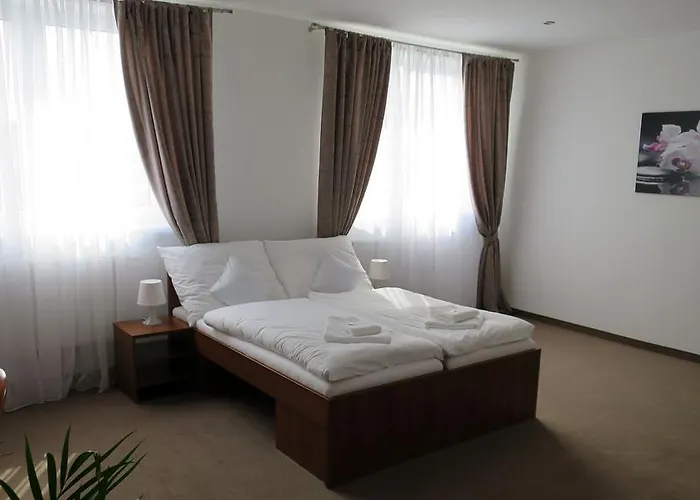 Lapas U Hoffera بيت ضيافة