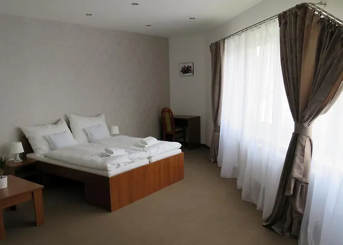 Lapas U Hoffera بيت ضيافة نيترا