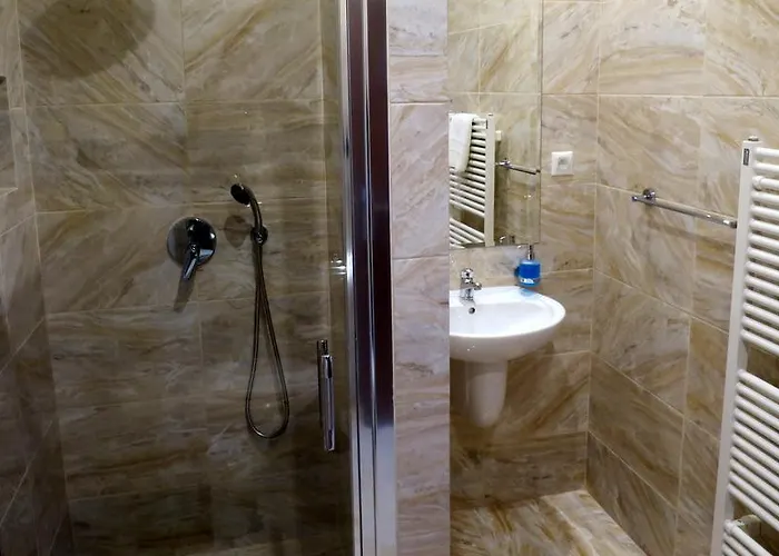 Lapas U Hoffera 3*